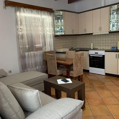 Nomad House-Entire House At Your Disposal,4 Guests ベラト エクステリア 写真