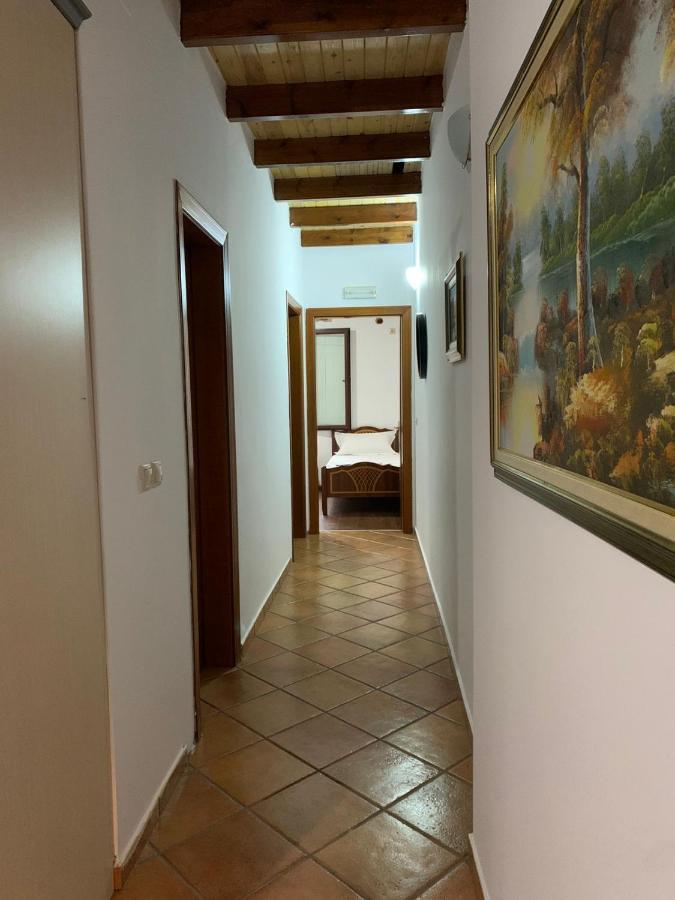 Nomad House-Entire House At Your Disposal,4 Guests ベラト エクステリア 写真